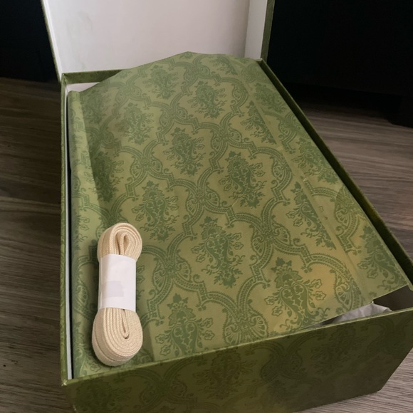 Gucci Men’s GG Rython Sneakers - Picture 3 of 7